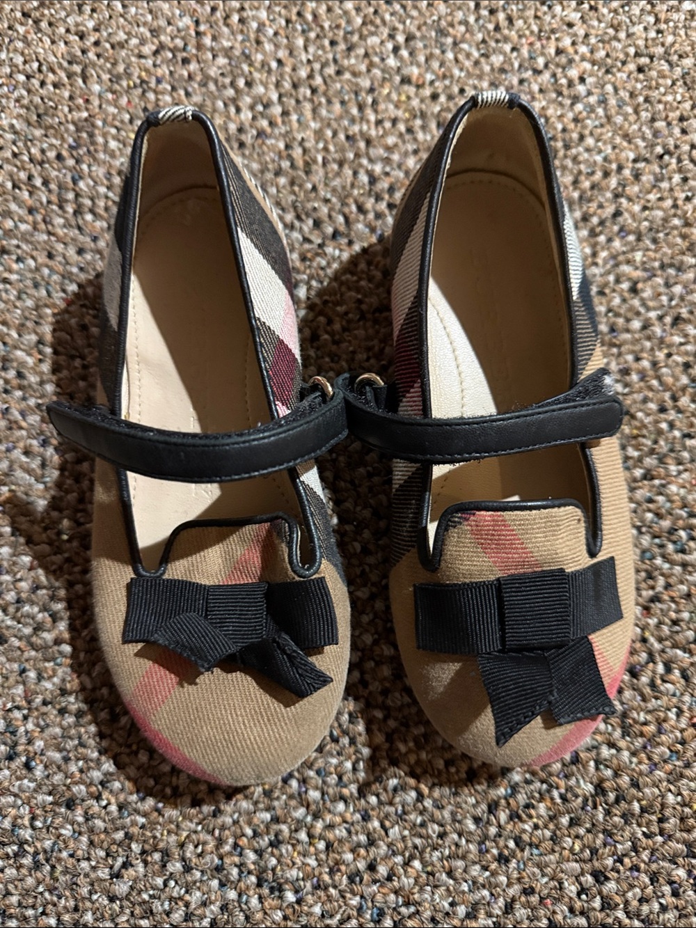 Burberry Girls Beige Plaid Mary Jane Shoes with Black Bows